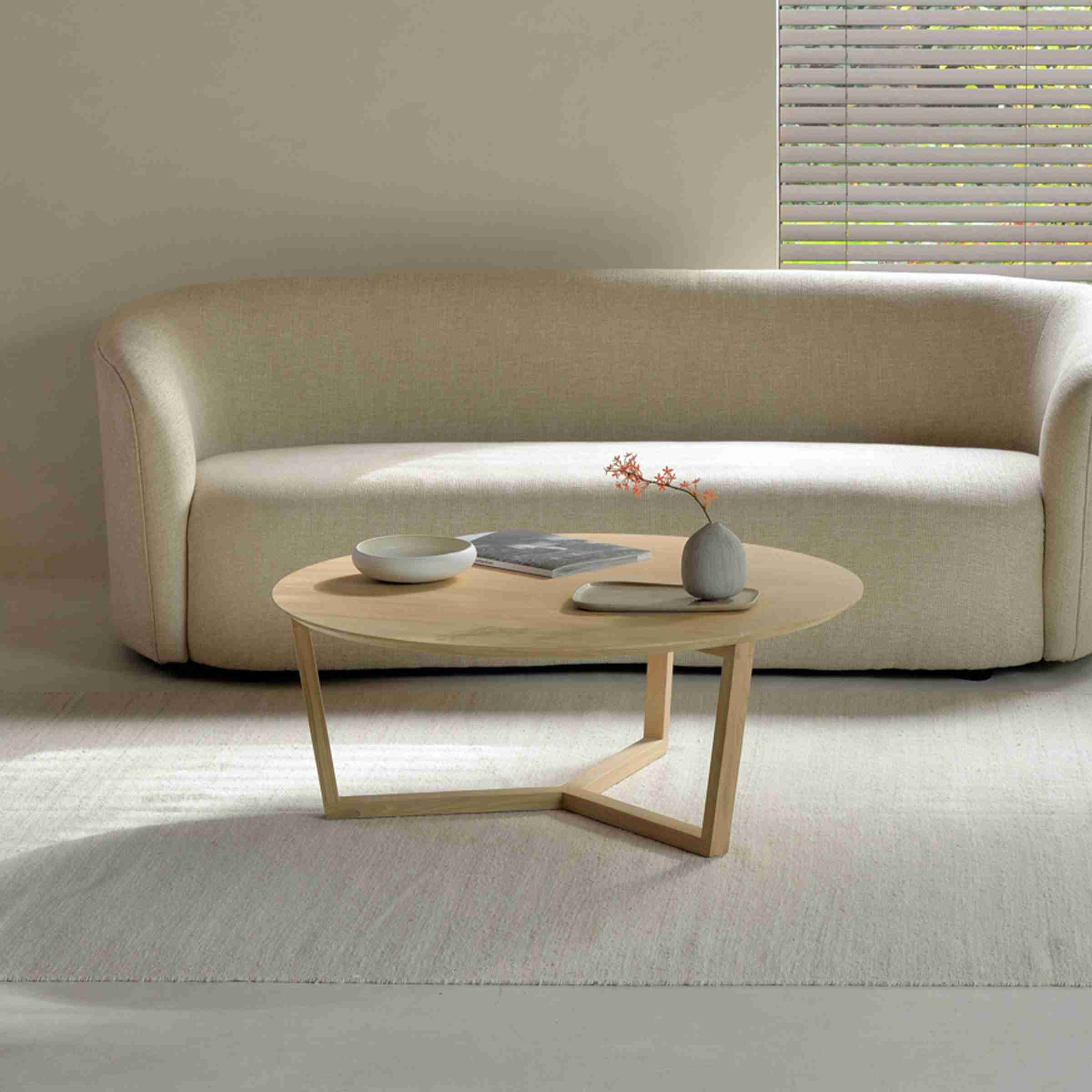 Ethnicraft Ronde Salontafel Tripod Gevernist Eikenhout, 96cm - Naturel
