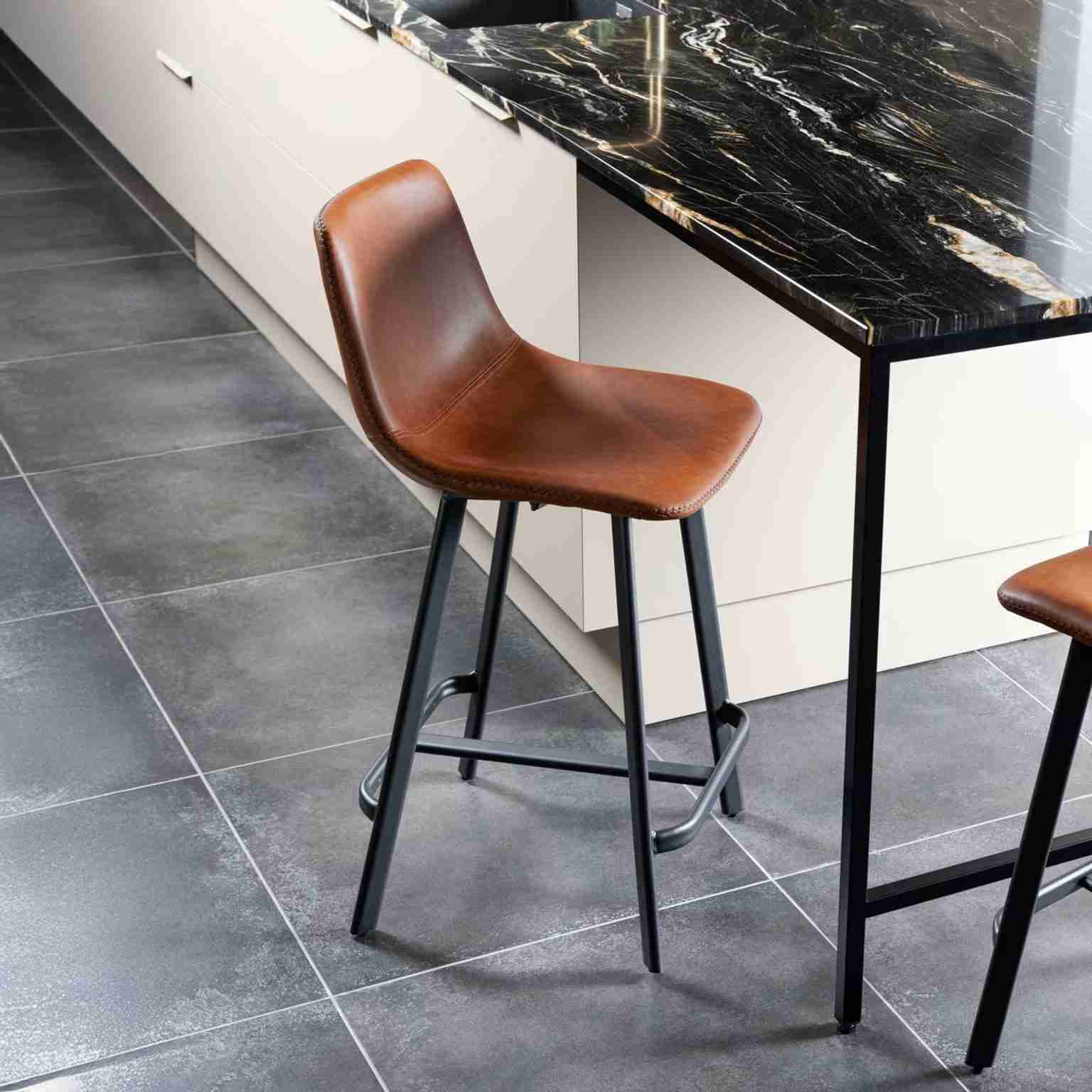 Bendt Barstoel Xanthe PU - Cognac (zithoogte 63cm)