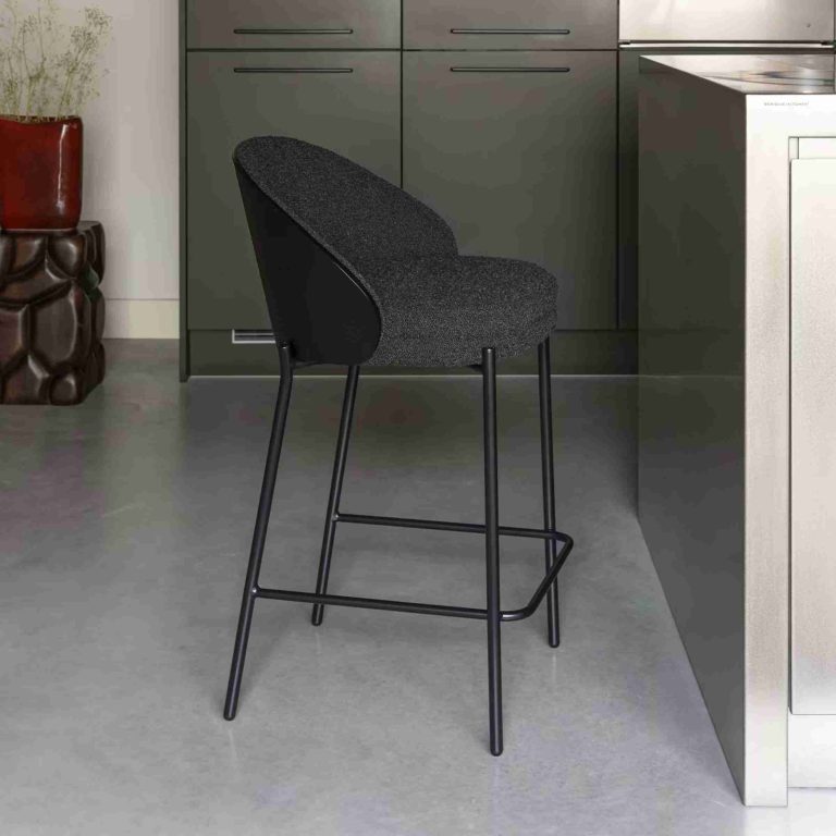 Dutchbone Barkruk Rodin Essenhout en Bouclé - Zwart (zithoogte 65cm)
