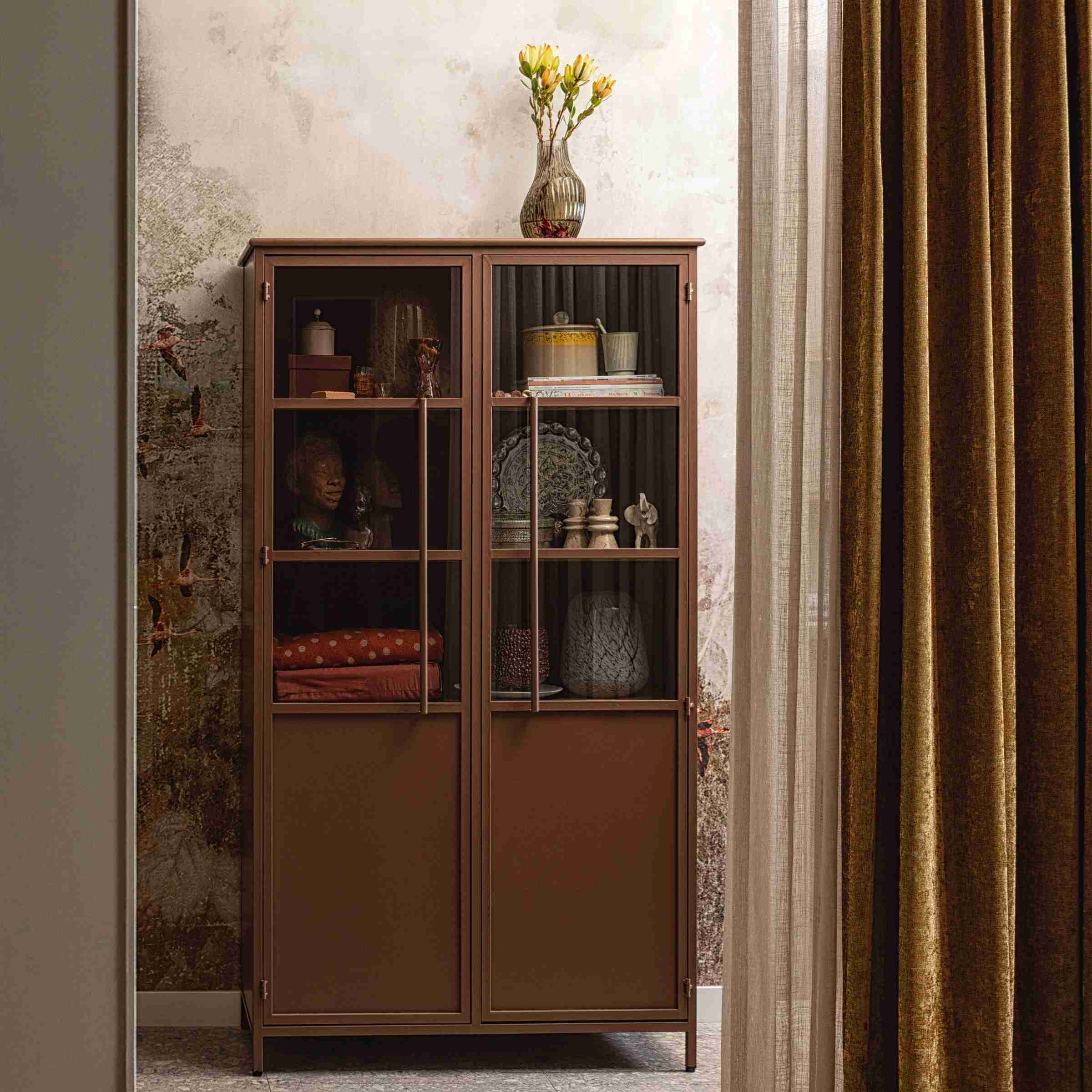 WOOOD Vitrinekast 'Exhibit' 170 x 99cm, kleur Tan