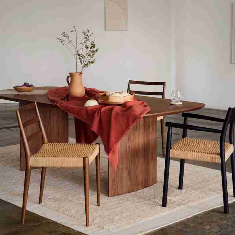 Kave Home Eettafel 'Litto' Deens ovaal, Walnoot, 240 x 100cm