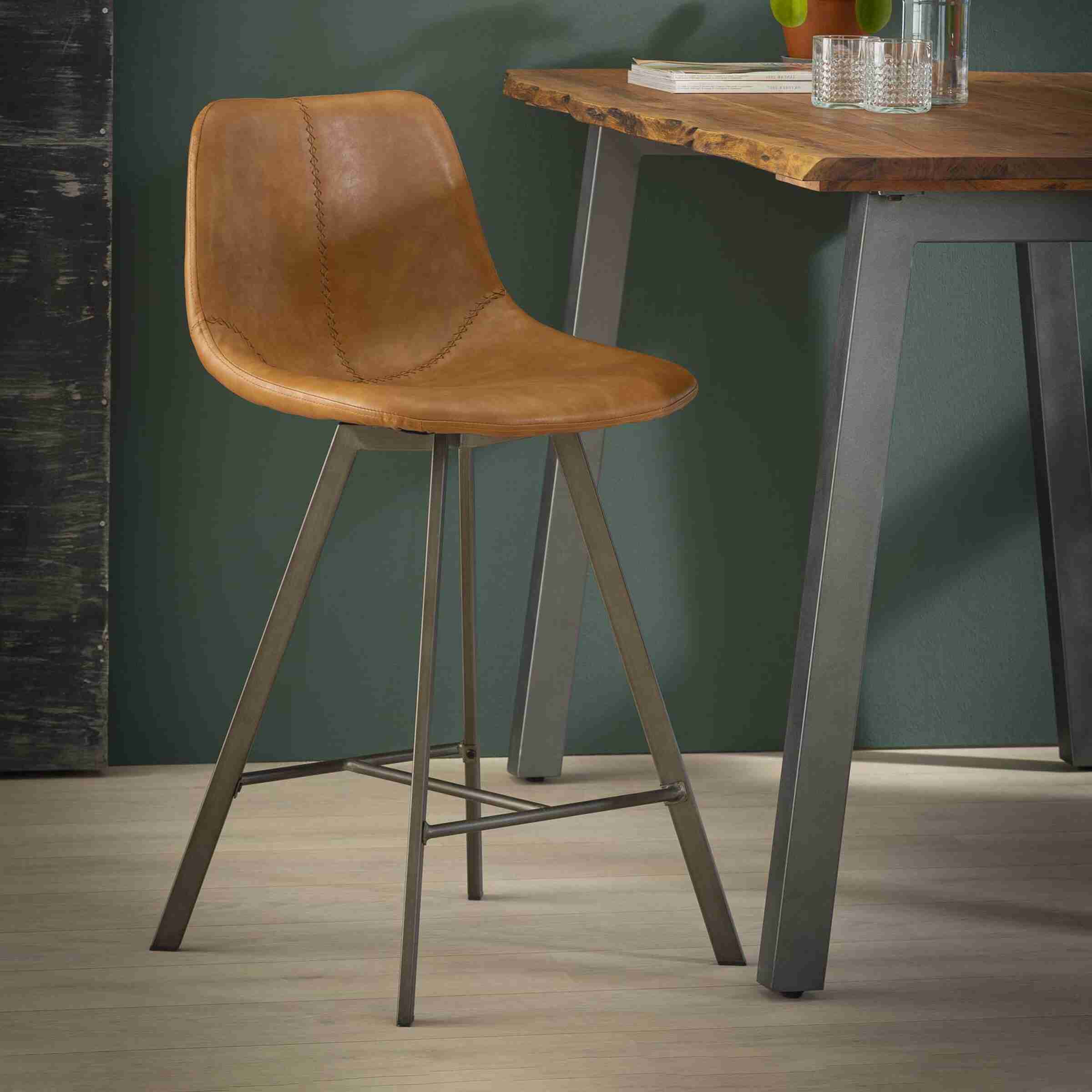 Barstoel 'Celia' (zithoogte 66cm), kleur Cognac