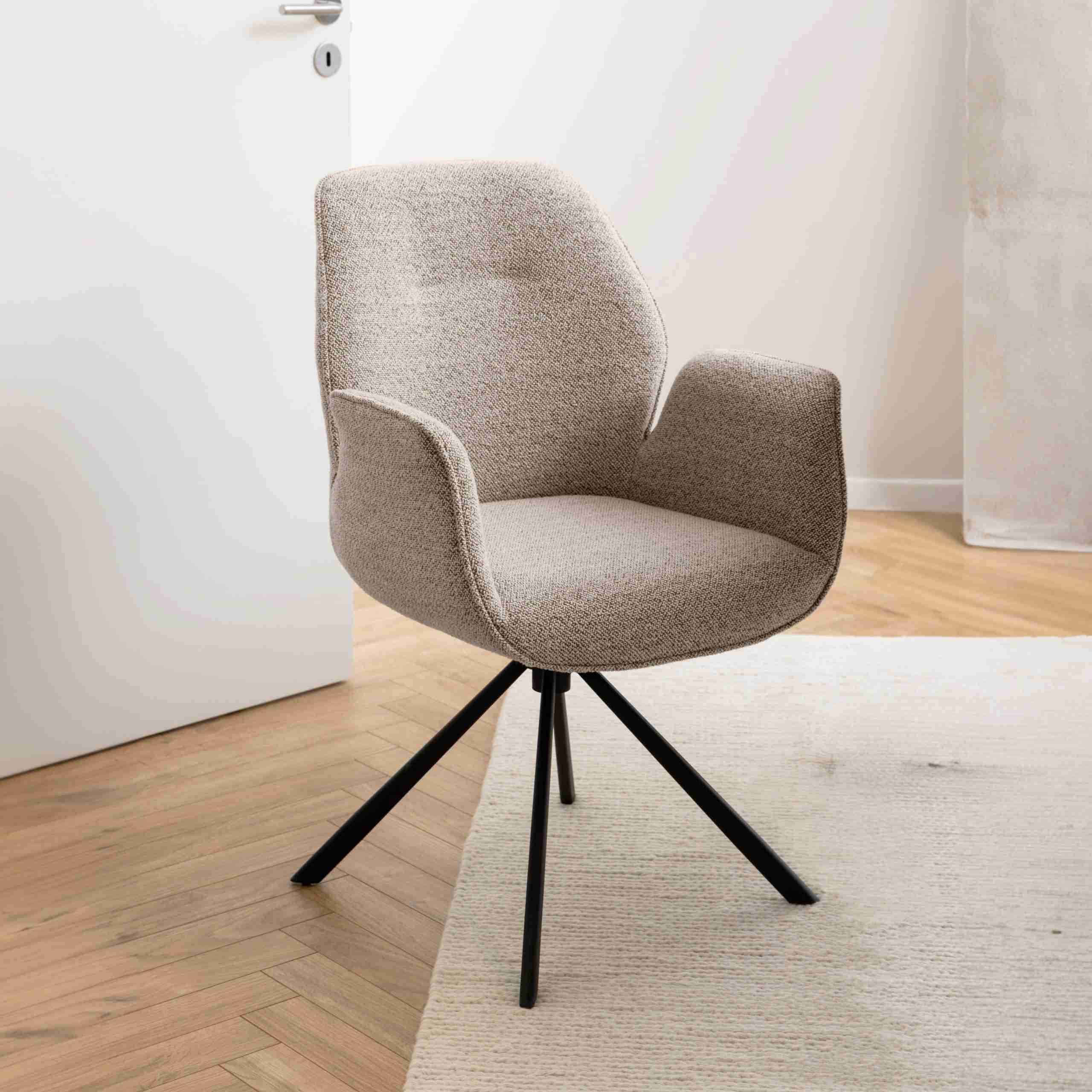 Bendt Draaibare Eetkamerstoel 'Chandler' Bouclé met armleuning, kleur Beige