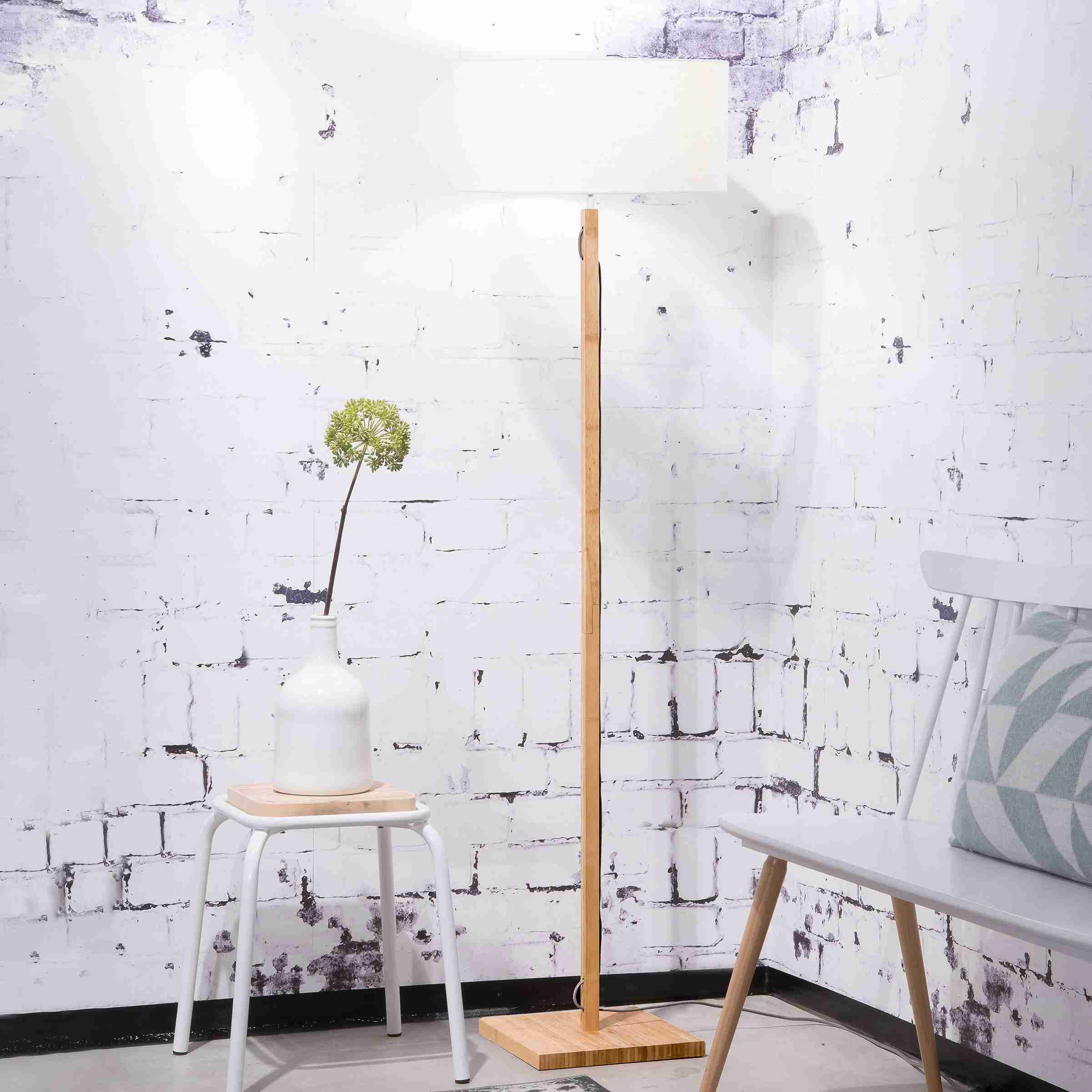 Good&Mojo Vloerlamp 'Fuji' Bamboe en Eco linnen, kleur Wit