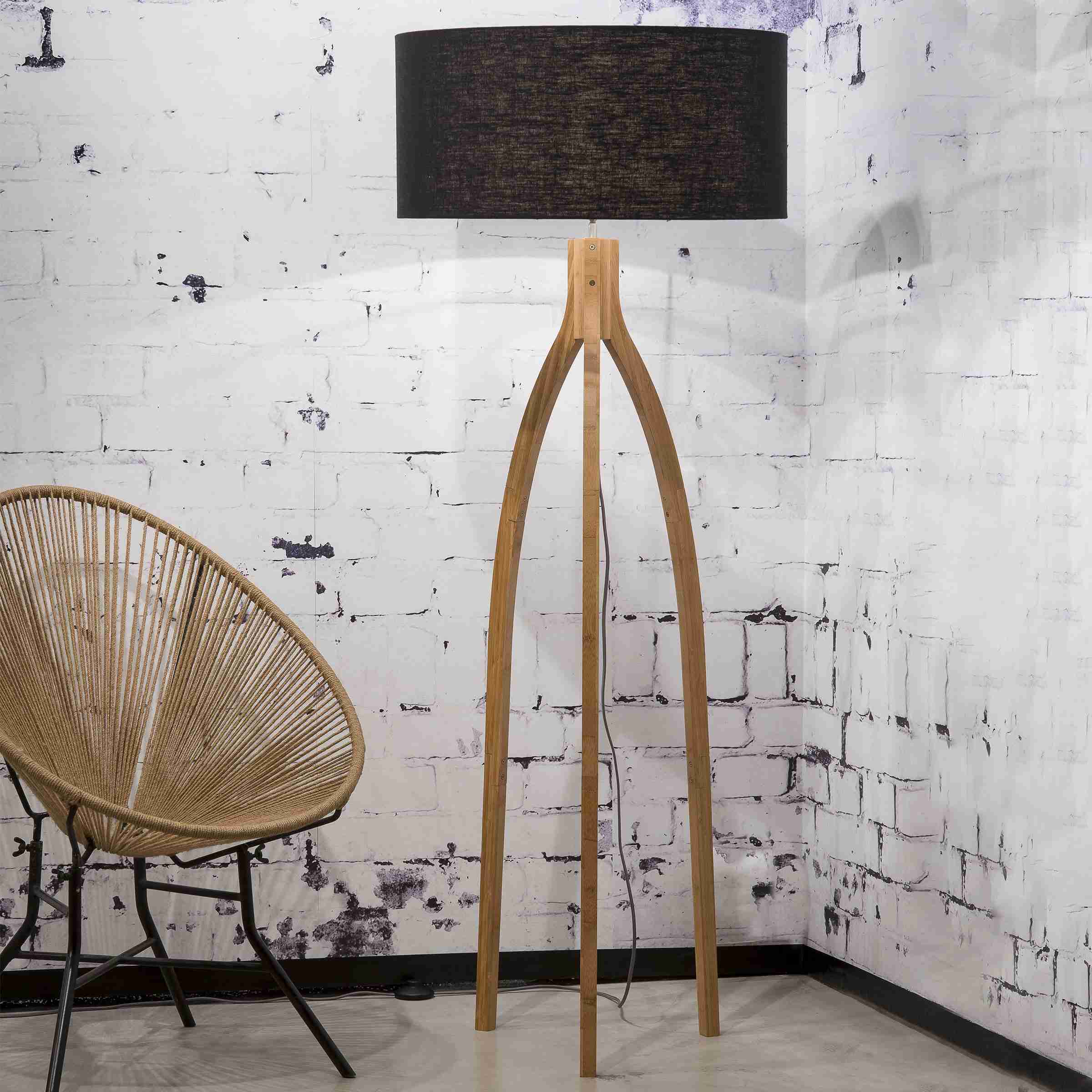 GOOD&MOJO Vloerlamp 'Annapurna' Bamboe en Eco linnen, kleur Zwart