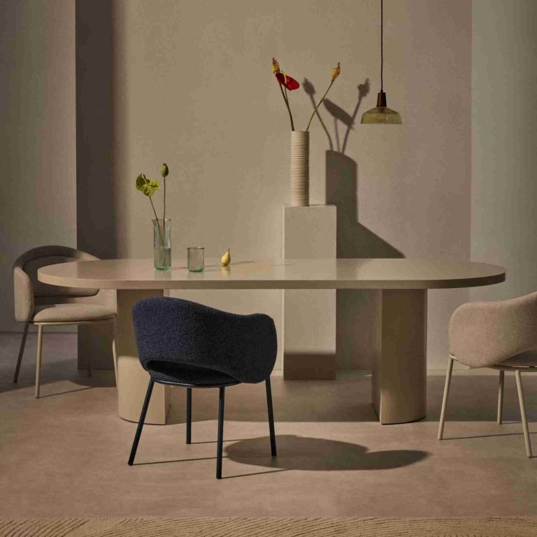 Kave Home Ovale Eettafel 'Nealy' 240 x 100cm, kleur Ecru