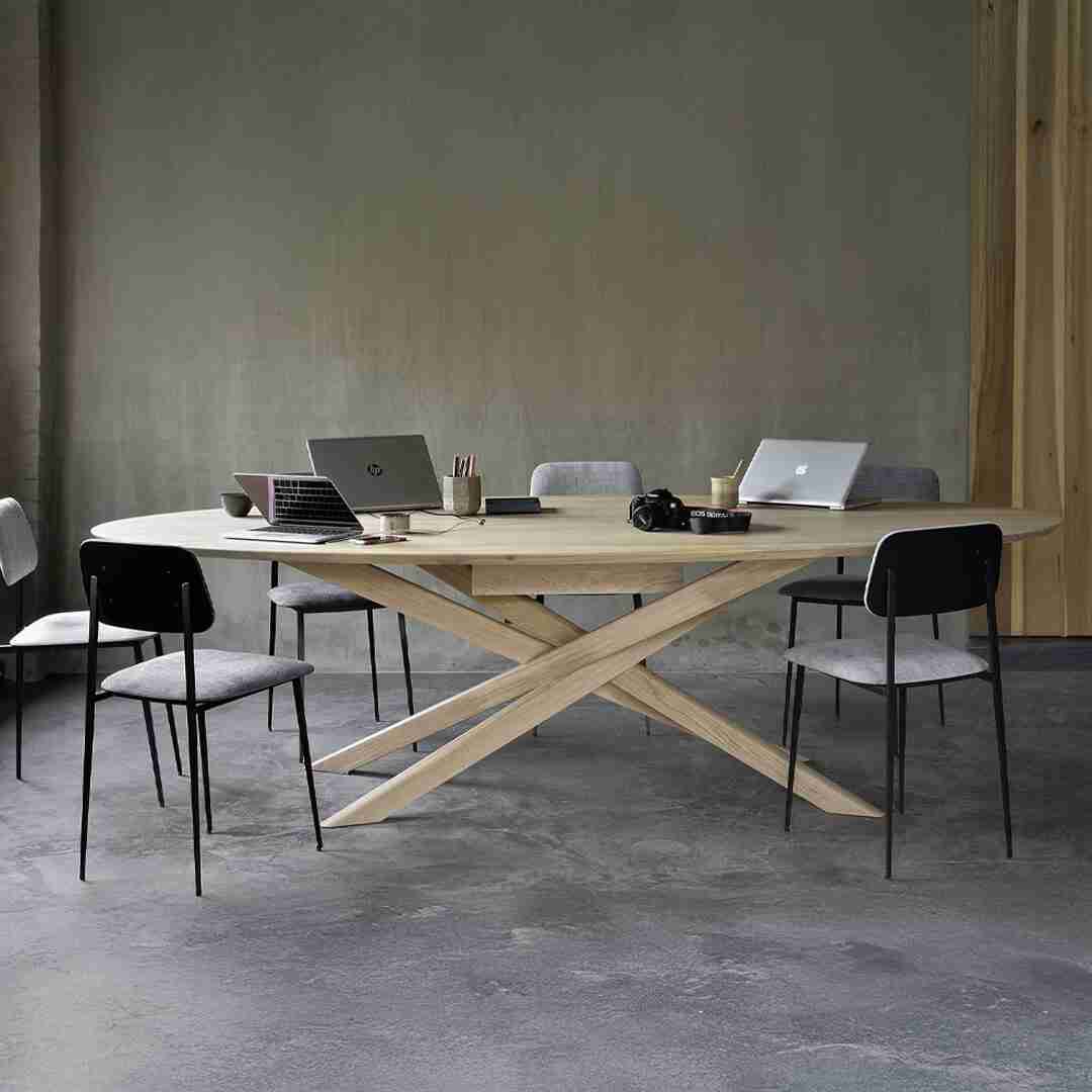 Ethnicraft Ovale Vergadertafel Mikado Gevernist Eikenhout, 267 x 138cm - Naturel - Ovaal