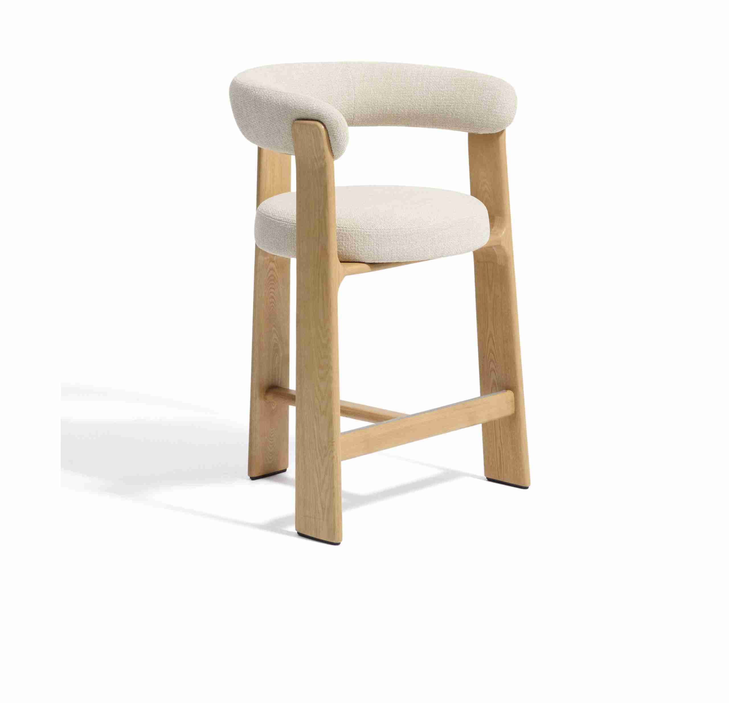 Kave Home Barkruk Granite Met armleuning, Chenille en essenhout - Beige/Naturel (zithoogte 75cm)
