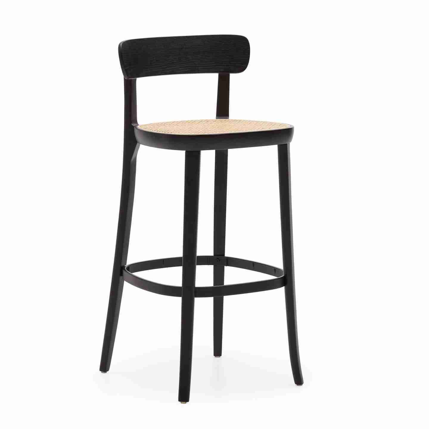 Kave Home Barkruk Romane Beukenhout en rotan - Zwart (zithoogte 75cm)