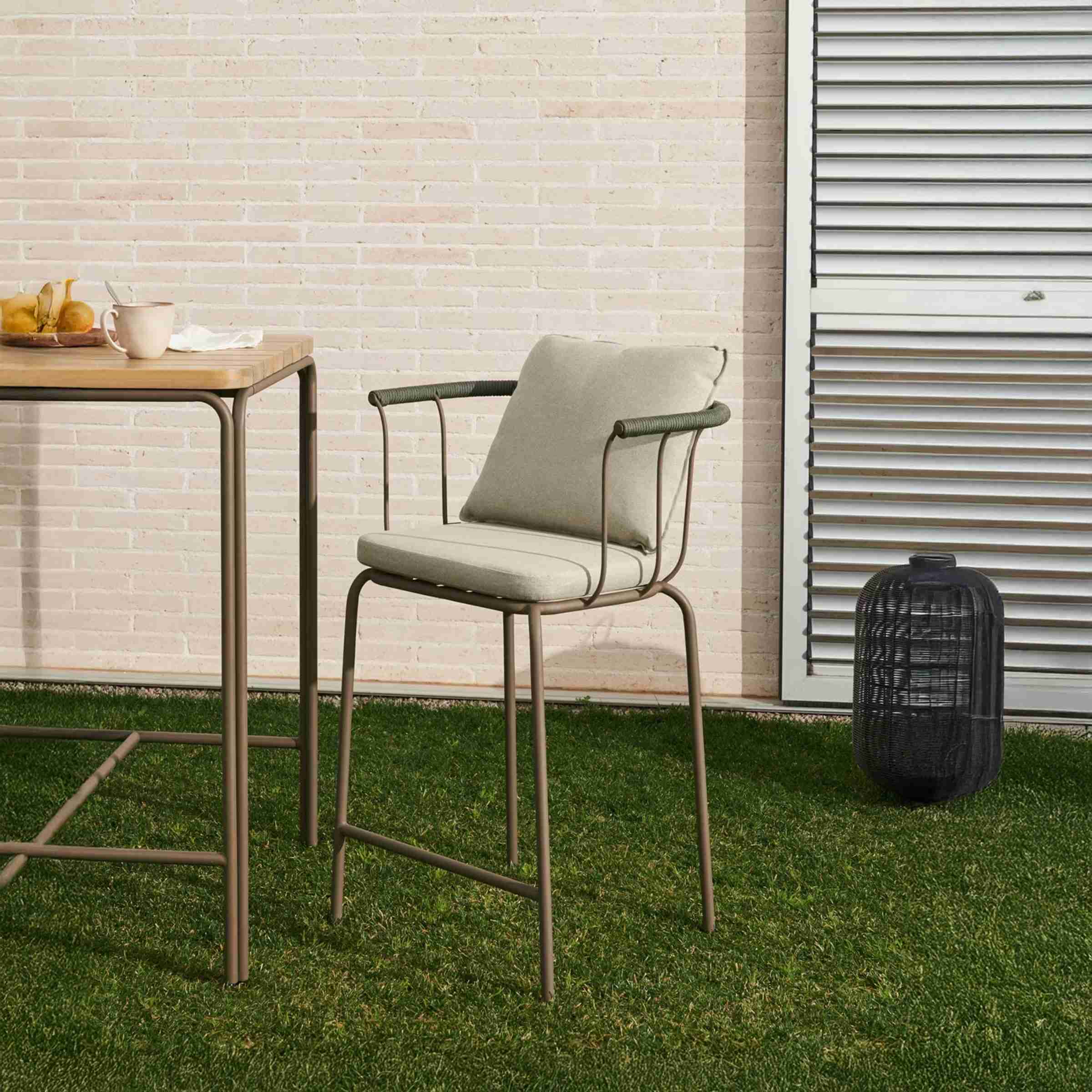 Kave Home Barkruk Salguer Gevlochten touw en staal - Beige (zithoogte 66cm)