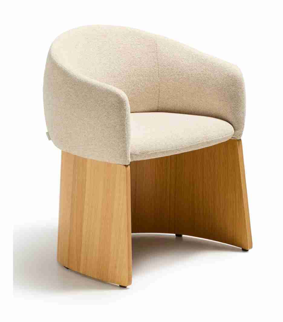 Kave Home Eetkamerstoel Bosca Chenille en eiken - Beige