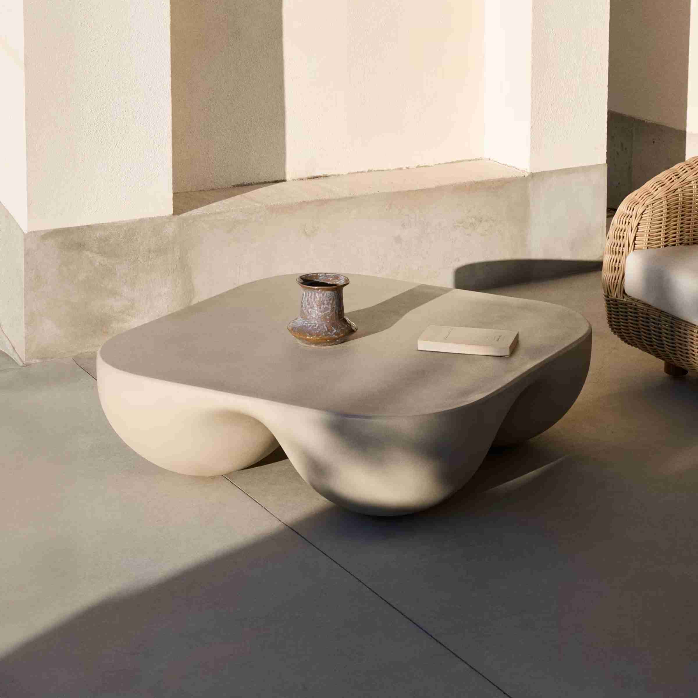 Kave Home Salontafel Colba Polystone, 100 x 100cm - Beige - Vierkant