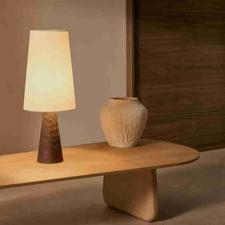 Kave Home Tafellamp Amire Mangohout en stof, 50cm - Zwart - Japandi