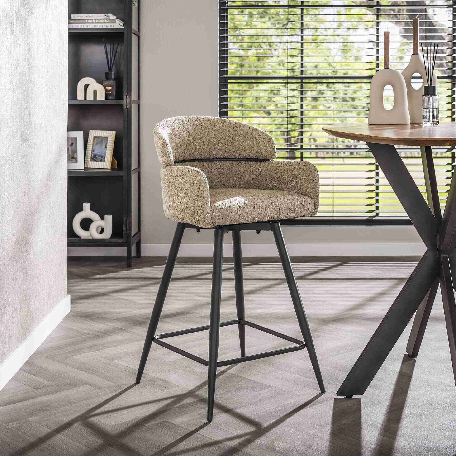 LifestyleFurn Draaibare Barstoel Shalandra Bouclé - Zand (zithoogte 68cm)
