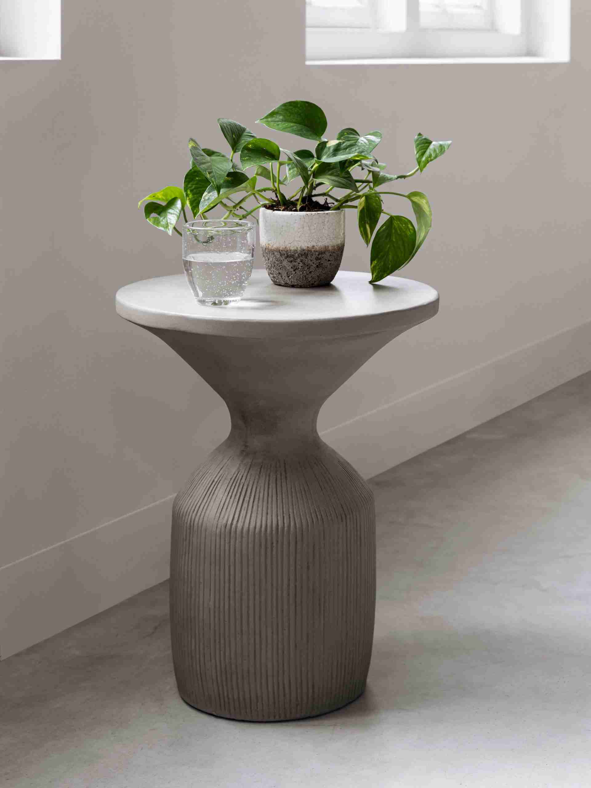 MUST Living Bijzettafel Flora, 51cm - Olijf - Rond