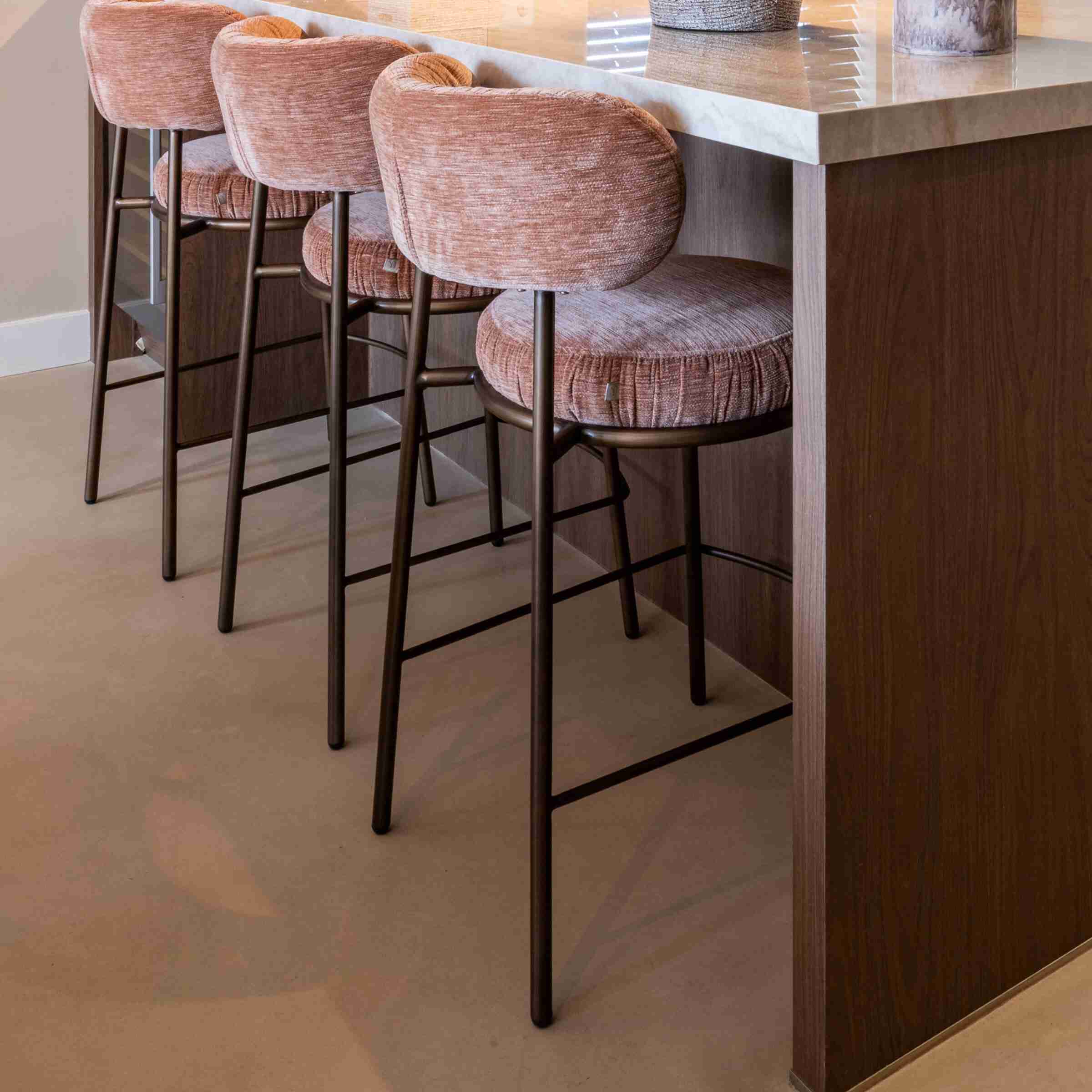 Richmond Barstoel Encanto Be Straight - Mocha Mousse (zithoogte 67cm)