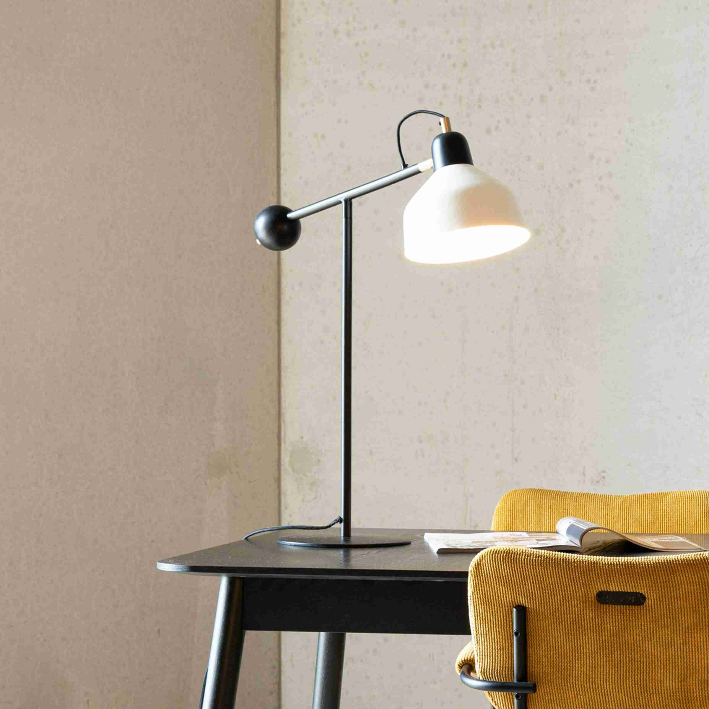 Zuiver Tafellamp Skala 66cm - Zwart/Wit