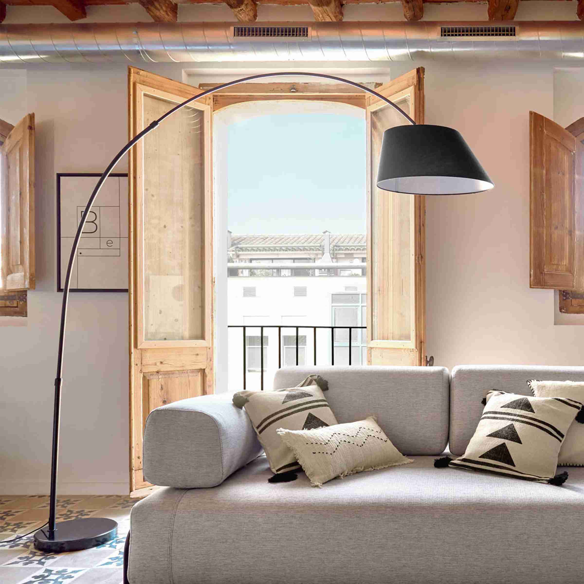Kave Home Vloerlamp 'May', kleur zwart