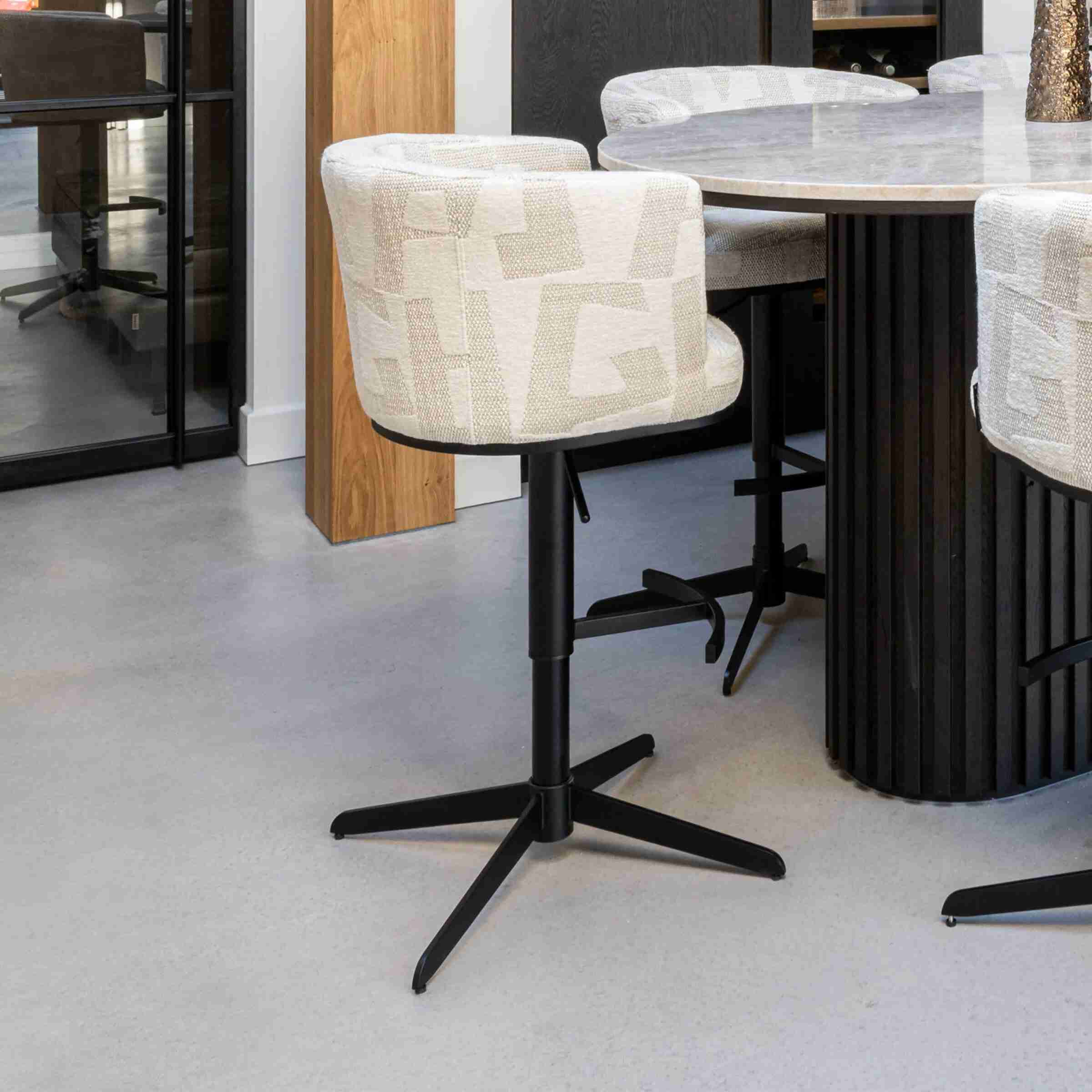Richmond Barstoel Cheyenne Graffic stof - Beige (zithoogte 67cm)